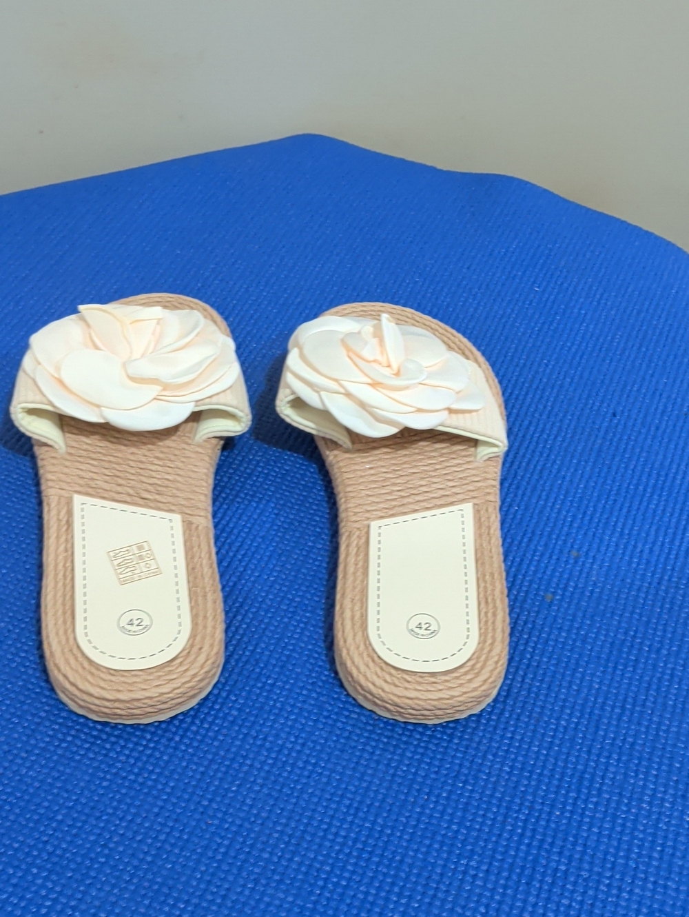 Women’s Cream Floral Slide Sandals with Woven Footbed